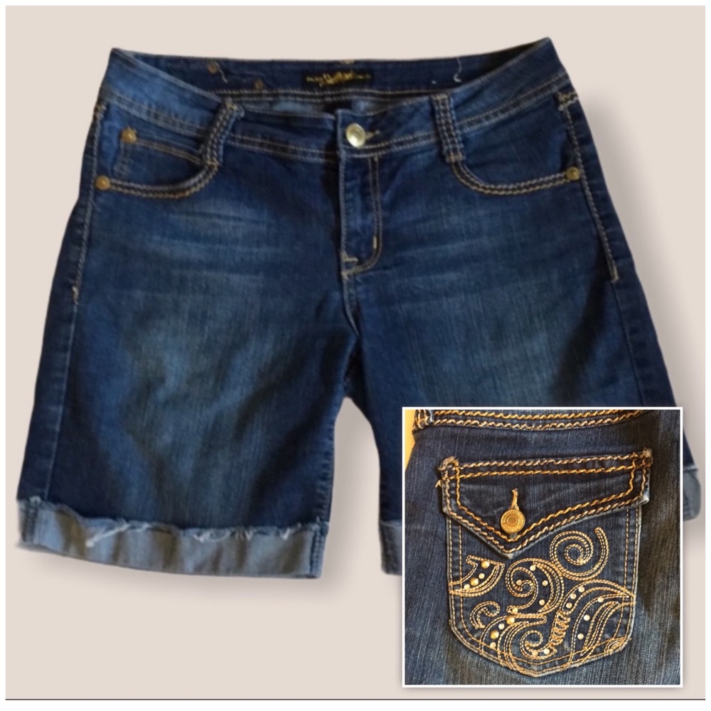 South Pole Raw Hem Stretch 7.5” Jean Shorts